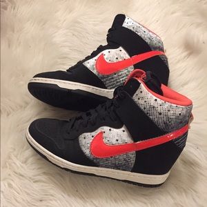 Nike Dunk Sky Hi QOH Sneakers
